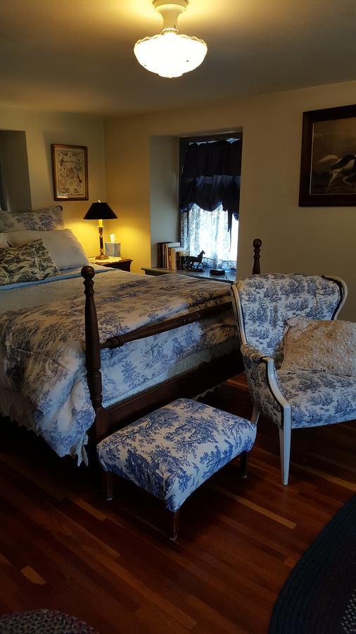 Bed & Breakfast Living Spring Farm